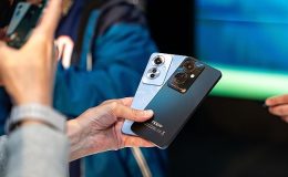 OPPO’nun yeni modeli Reno11 F 5G, Roberto Carlos’un katıldığı renkli etkinlikle tanıtıldı