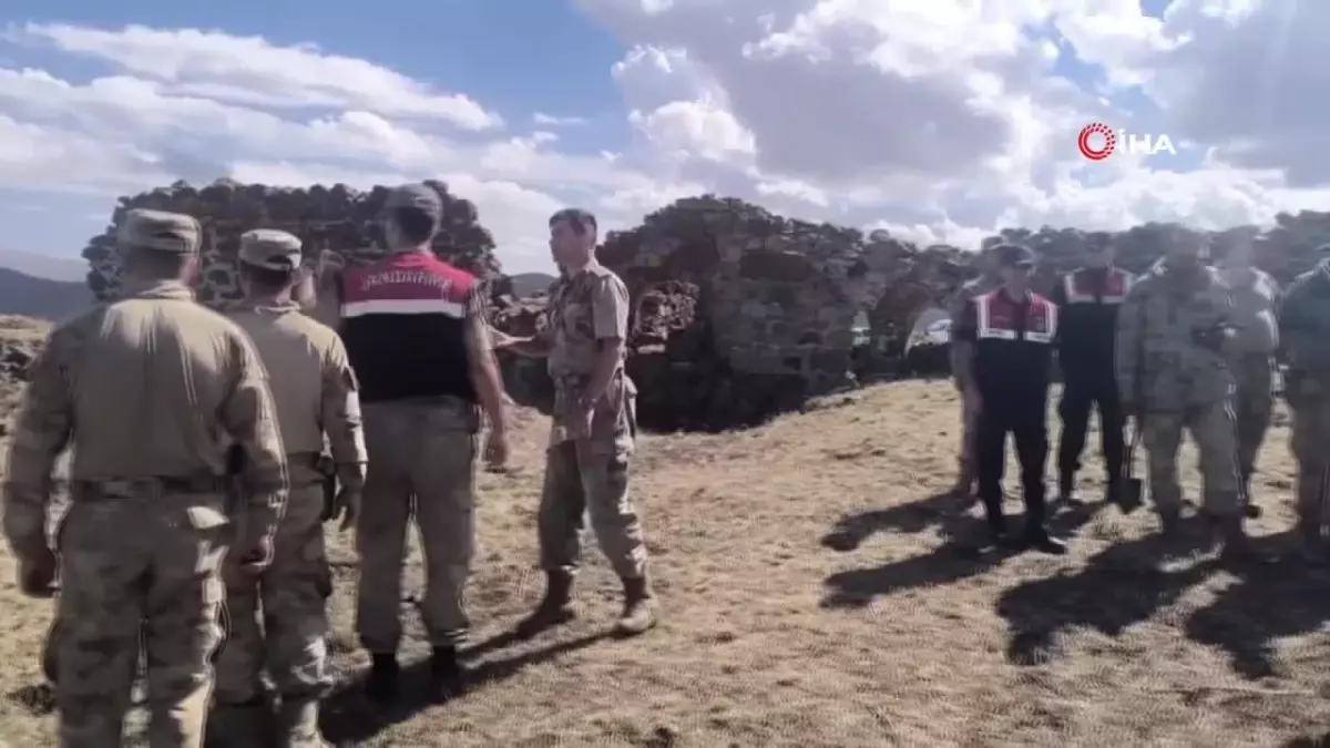 Jandarma Tarihi Tabyada Temizlik Yaptı