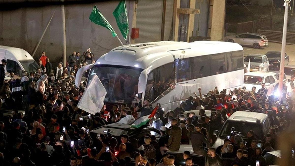 Hamas, serbest bırakılacak esirlerin isimlerini duyurdu!