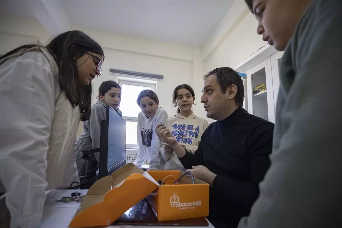 Tunceli’de Robotik Kodlama Atölyesi