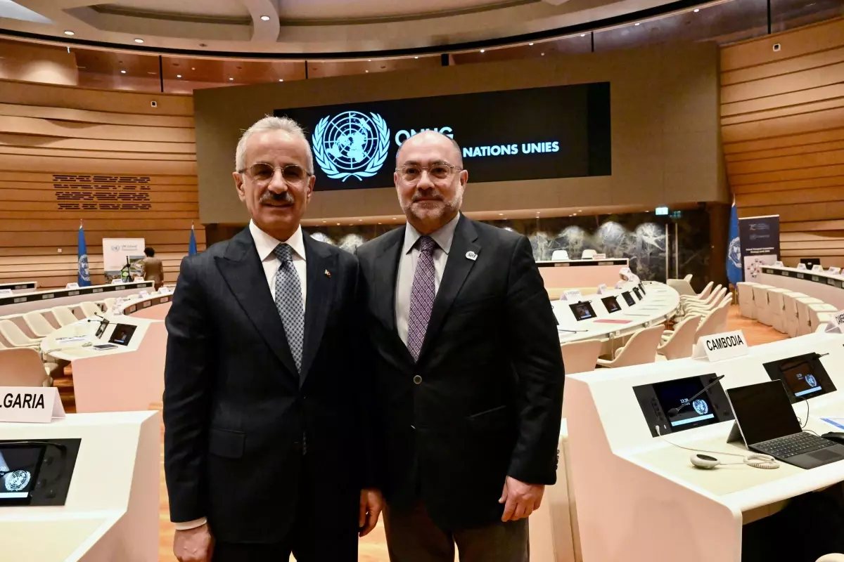 Ulaştırma Bakanı Uraloğlu, İsviçre’de Uluslararası Yol Federasyonu Başkanı ile Görüştü