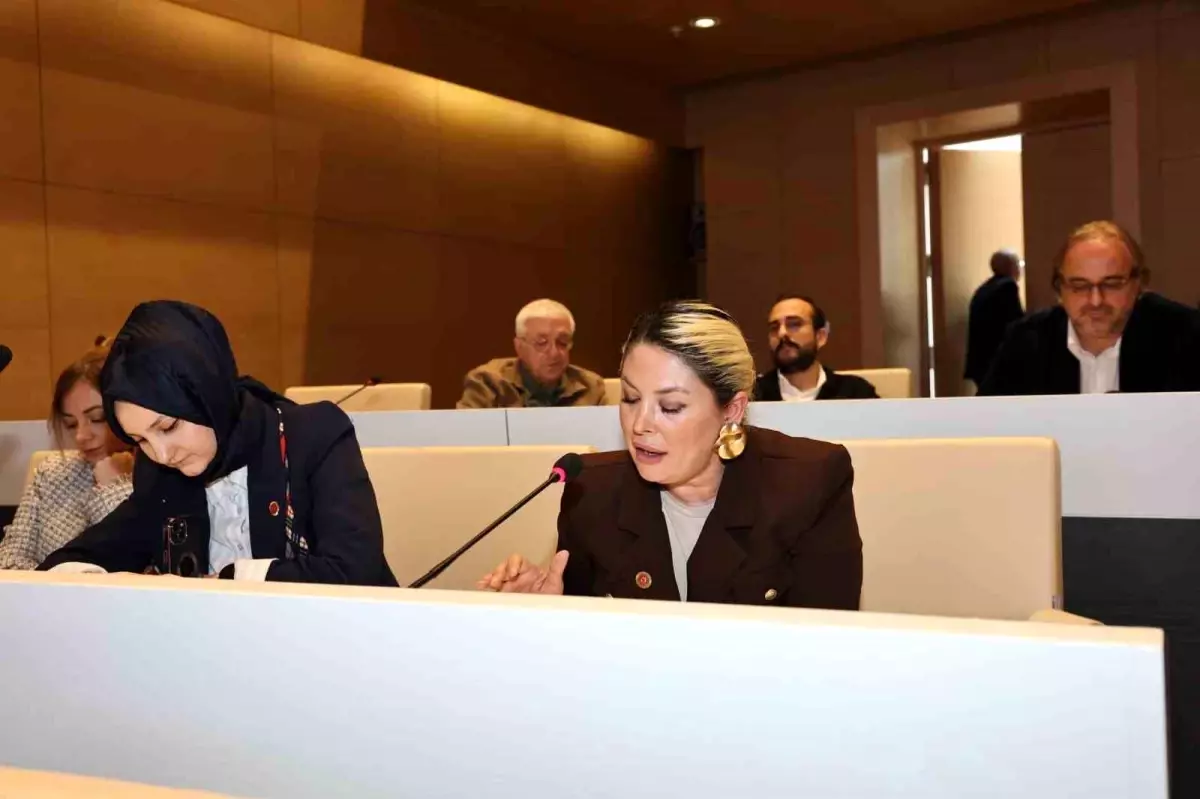 Kadıköy Belediye Meclisi’nde Kadın Meclis Üyesine Yapılan Saldırıya Tepki